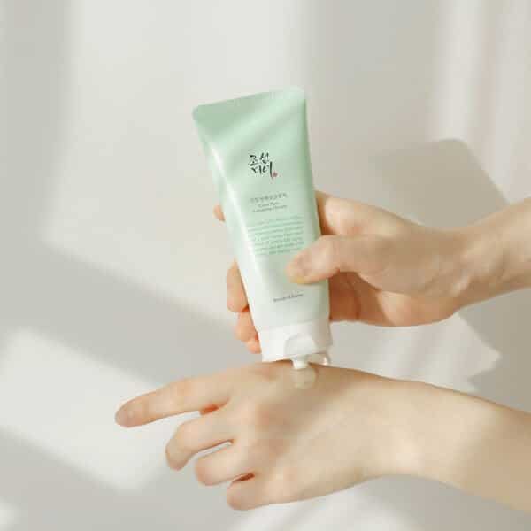 Green Plum Refreshing Cleanser
